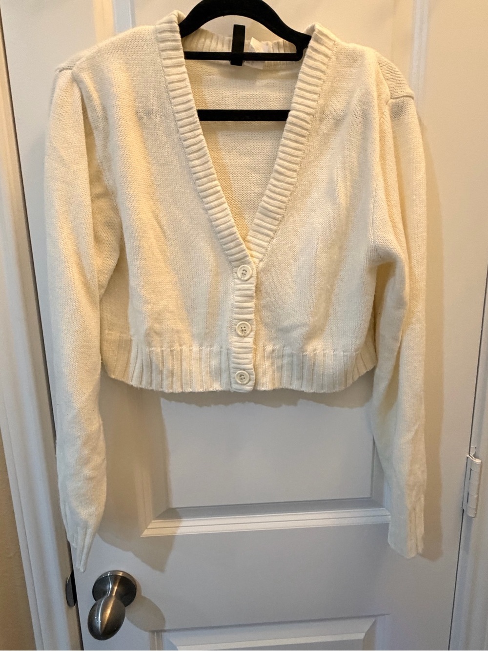 H&M Cream Cropped V-Neck Button Cardigan Size Extra Small